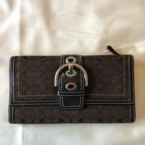 Woman’s wallet